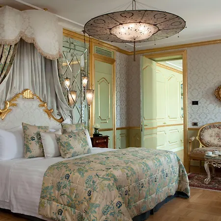 باليوني لونا - الرائدة في العالم 5*