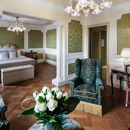 باليوني لونا - الرائدة في العالم