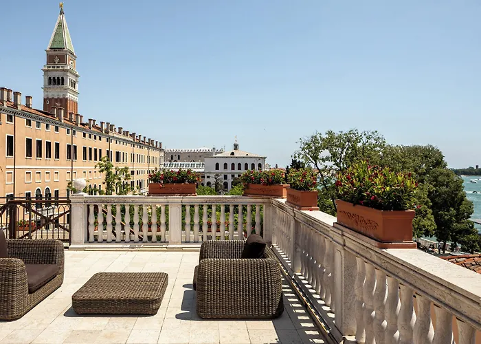 ホテル バリオーニ ルナ ザ リーディング ホテルズ オブ ザ ワールド ヴェネツィア