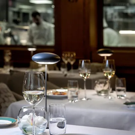 Baglioni Luna - The Leading Of The World