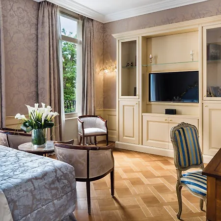 ホテル バリオーニ ルナ ザ リーディング ホテルズ オブ ザ ワールド 5*